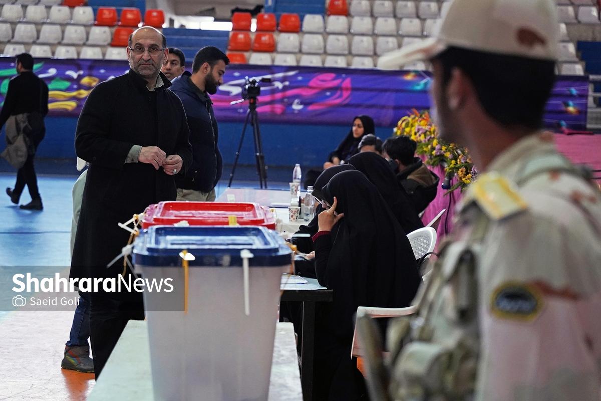 حضور جامعه ورزش در سالن شهید بهشتی برای شرکت در انتخابات + فیلم