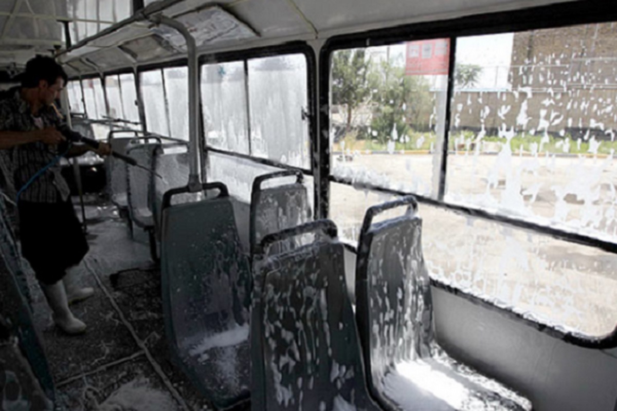 شهروند خبرنگار | درخواست شست‌‌وشو و تعویض پرده‌های اتوبوس در مشهد