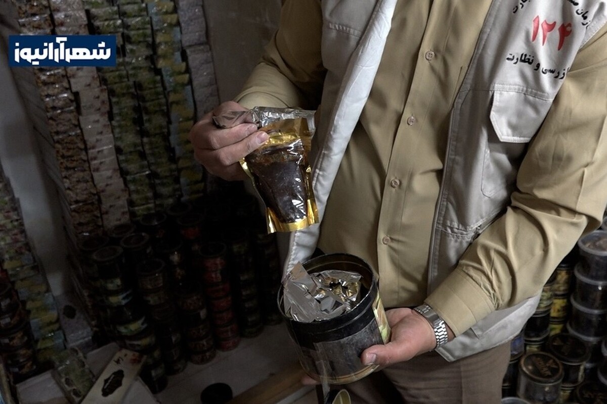 کشف محموله قاچاق ۳ میلیارد تومانی انواع توتون‌های طعم دهنده و دخانیات در مشهد (۲۴ اسفند ۱۴۰۲) + فیلم