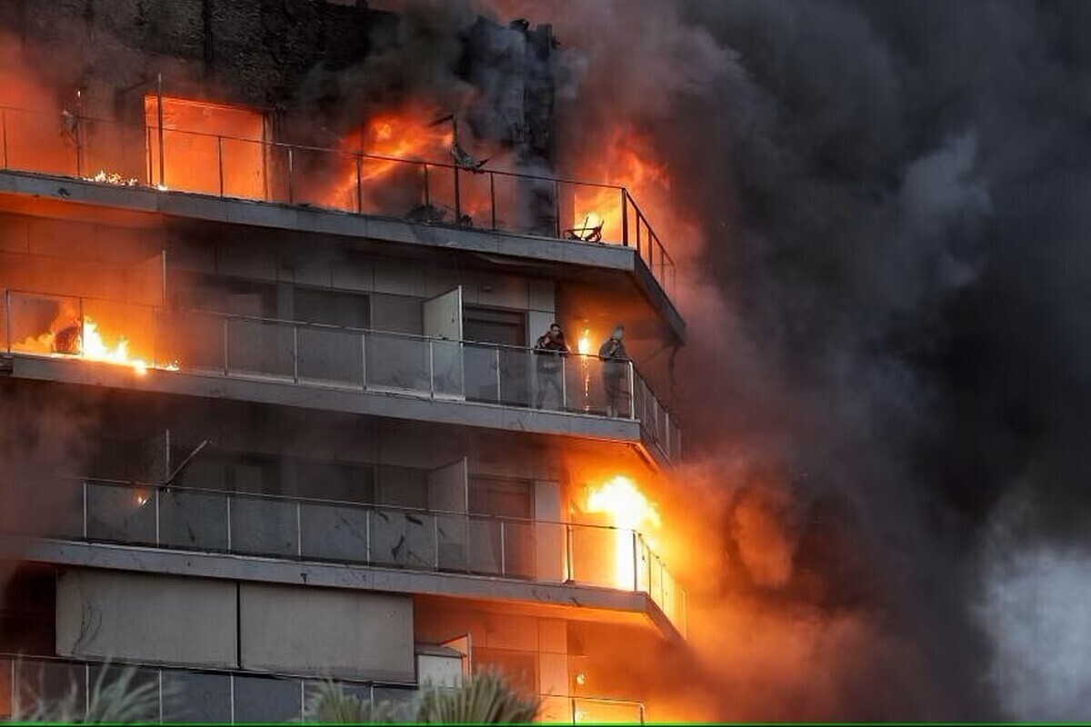 آتش‌سوزی شدید در برج مسکونی در «والنسیا» اسپانیا