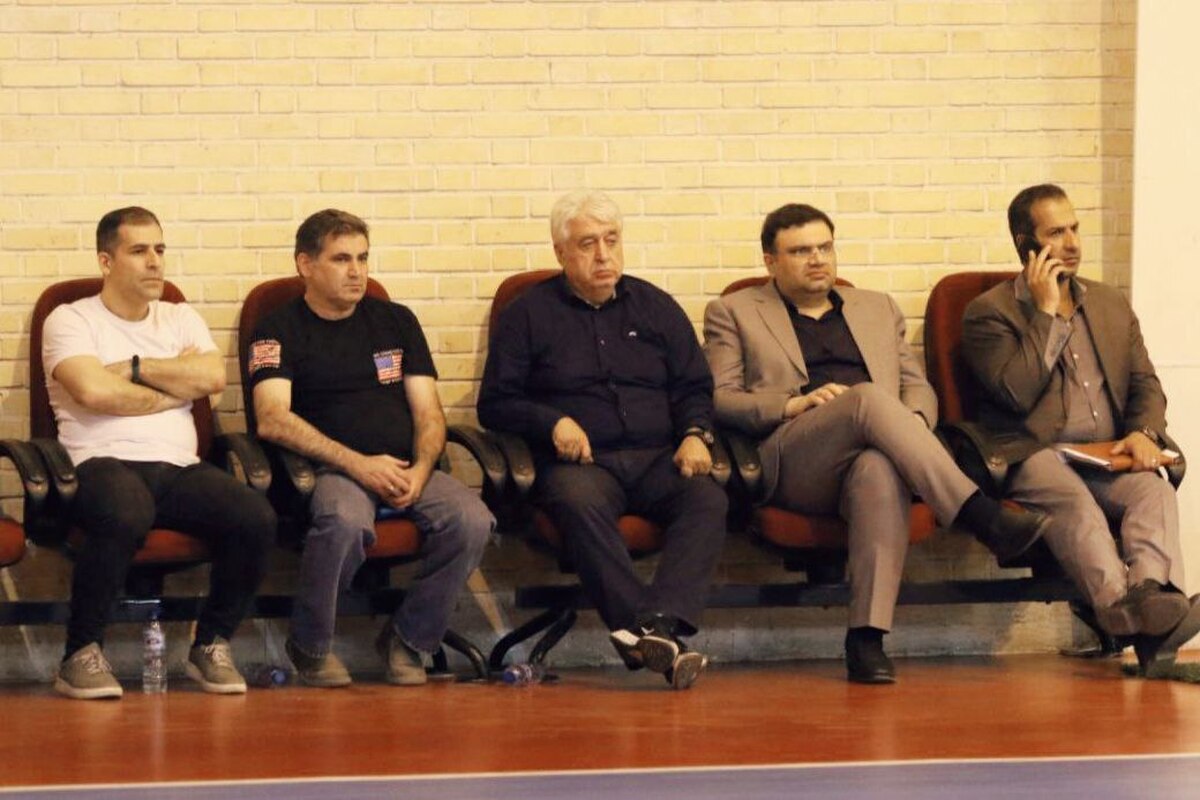 حرکت زشت رئیس کمیته فوتسال در بازی تیم ملی زیر ۲۰ سال ایران و افغانستان