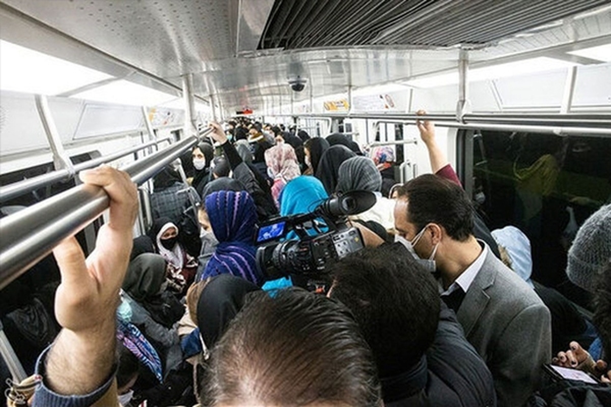 علت نصب سازه حائل بین واگن زنان و مردان در مترو تهران چیست؟ + تصاویر