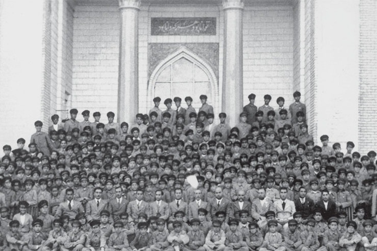 درباره پیشگامان آموزش و پرورش نوین مشهد | نخستین آموزگاران مدرسه‌ساز