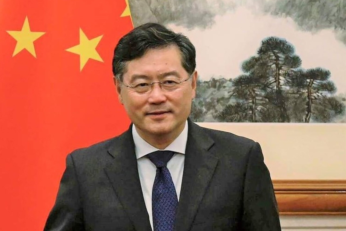 وزیر خارجه چین برای حضور در نشست سه جانبه افغانستان به اسلام آباد رفت