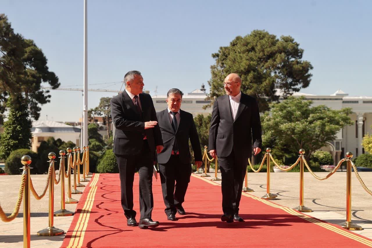 استقبال رسمی قالیباف از رئیس مجلس ازبکستان در بهارستان