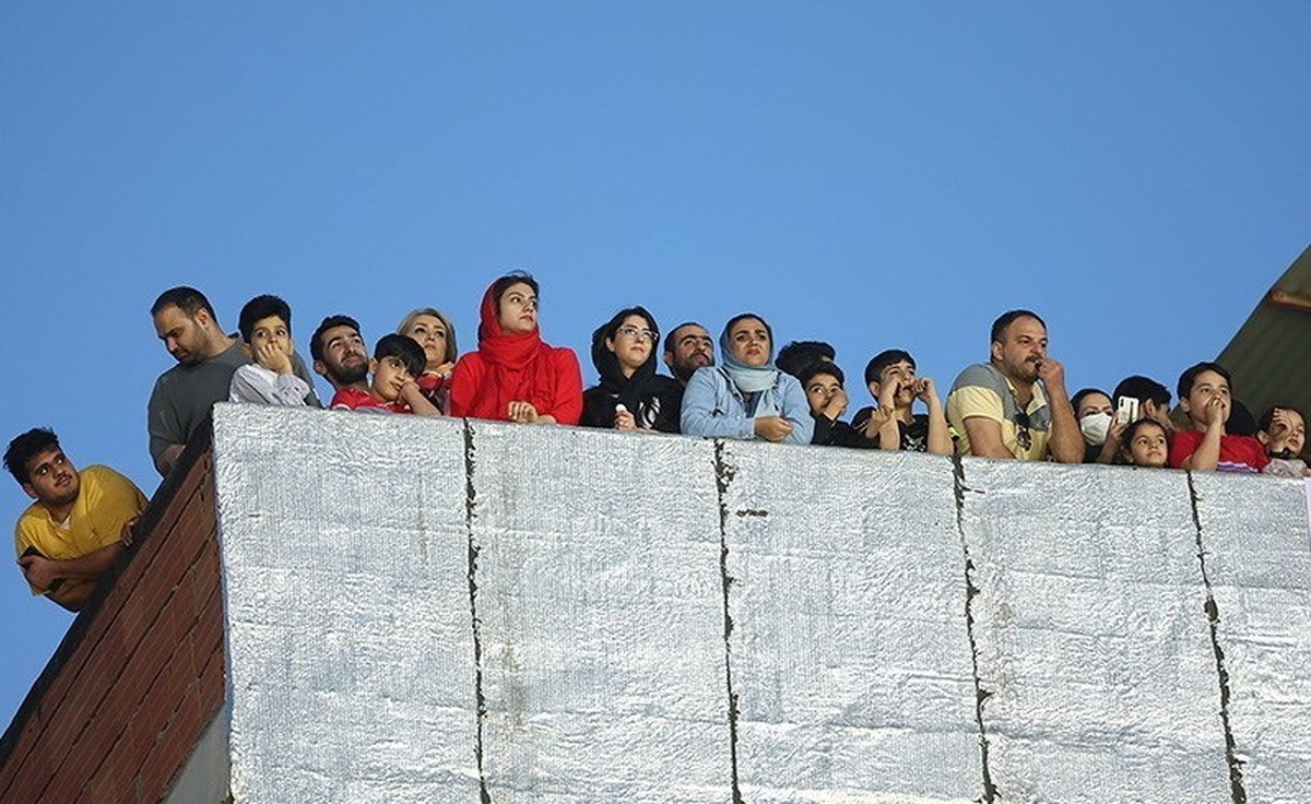 بحران در ورزشگاه شهید وطنی قائمشهر+عکس