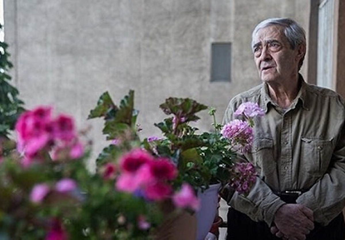 «احمدرضا احمدی»، نویسنده و نقاش پیشکسوت دوباره در بیمارستان بستری شد