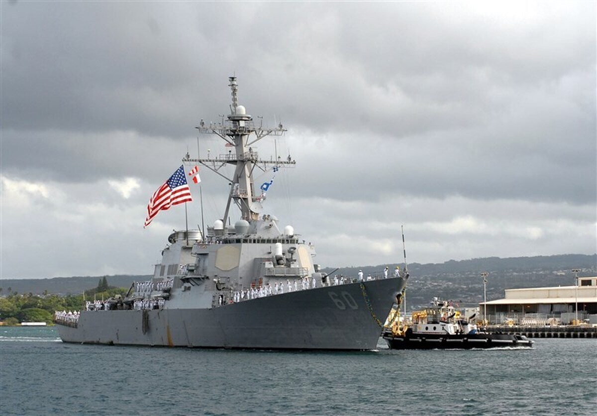 جزئیات شناسایی ناو آمریکایی در تنگه هرمز| نیروی دریایی سپاه: شناور‌های ورودی به خلیج‌فارس تحت رصد دقیق قرار دارند