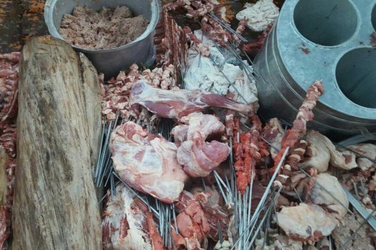 کشف هزار و ۵۳۶ کیلوگرم گوشت فاسد در مشهد + عکس