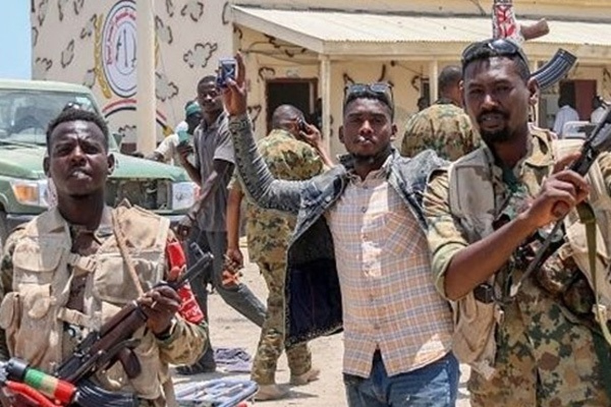 آخرین آمار جنگ داخلی در سودان | ۴۲۰ کشته و ۳۷۰۰ مجروح (۴ اردیبهشت ۱۴۰۲)