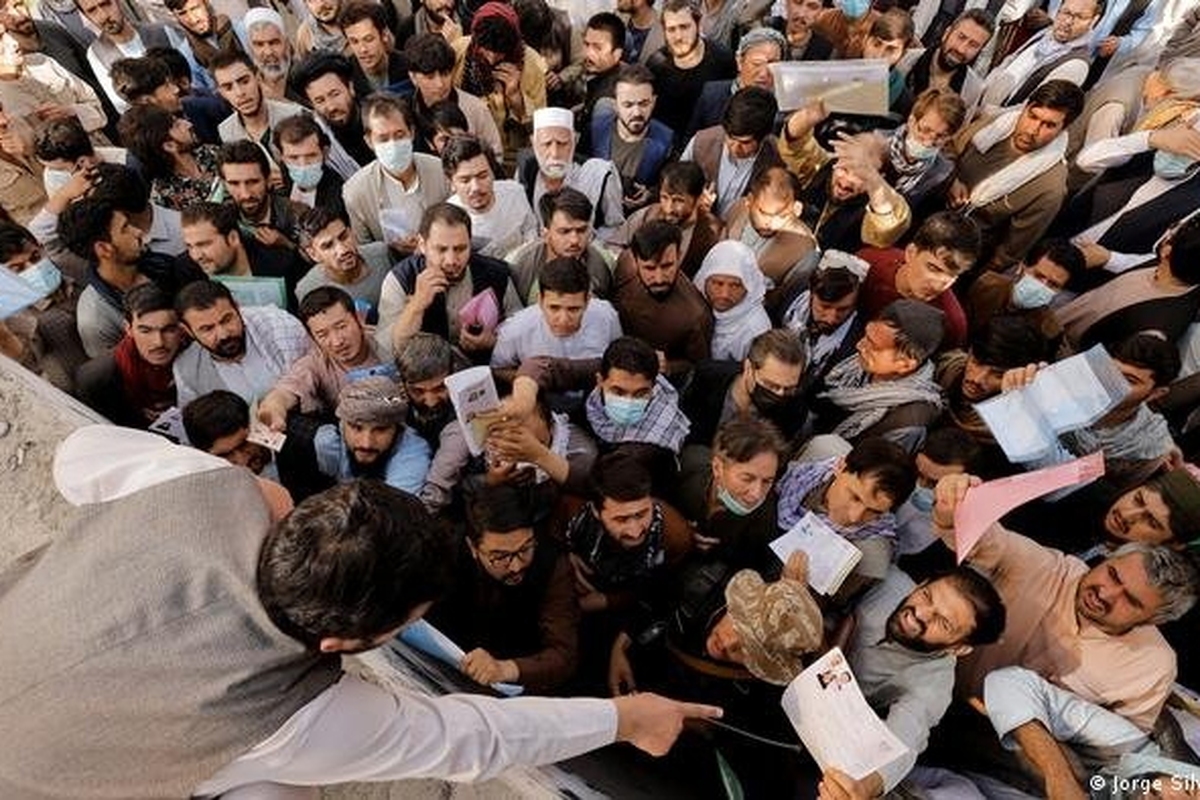 انگلیس به وعده خود برای انتقال ۳ هزار همکار افغان خود عمل کرد