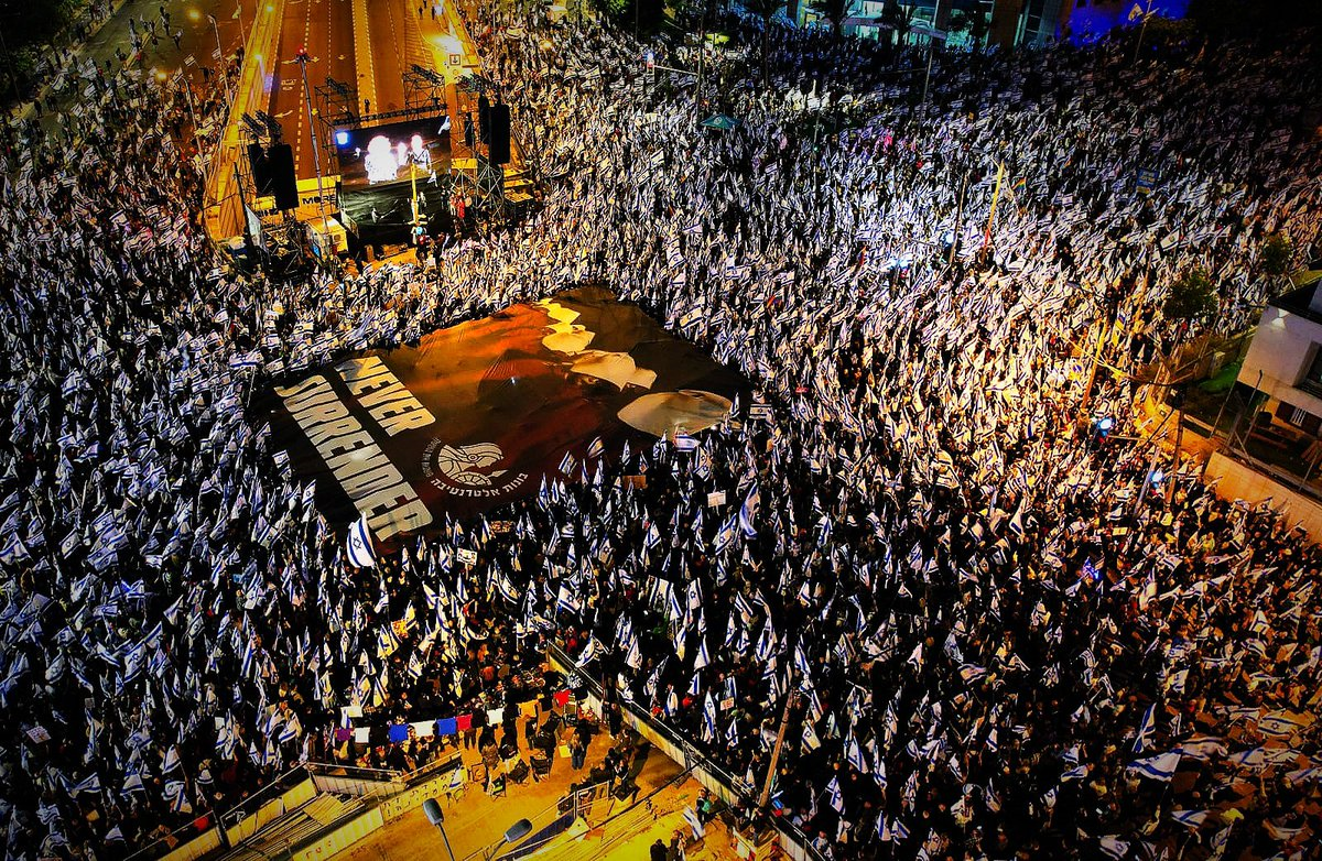 هفدهمین شنبه اعتراضی در تل‌آویو | تظاهرات ۱۶۰ هزار صهیونیست علیه نتانیاهو + فیلم + عکس