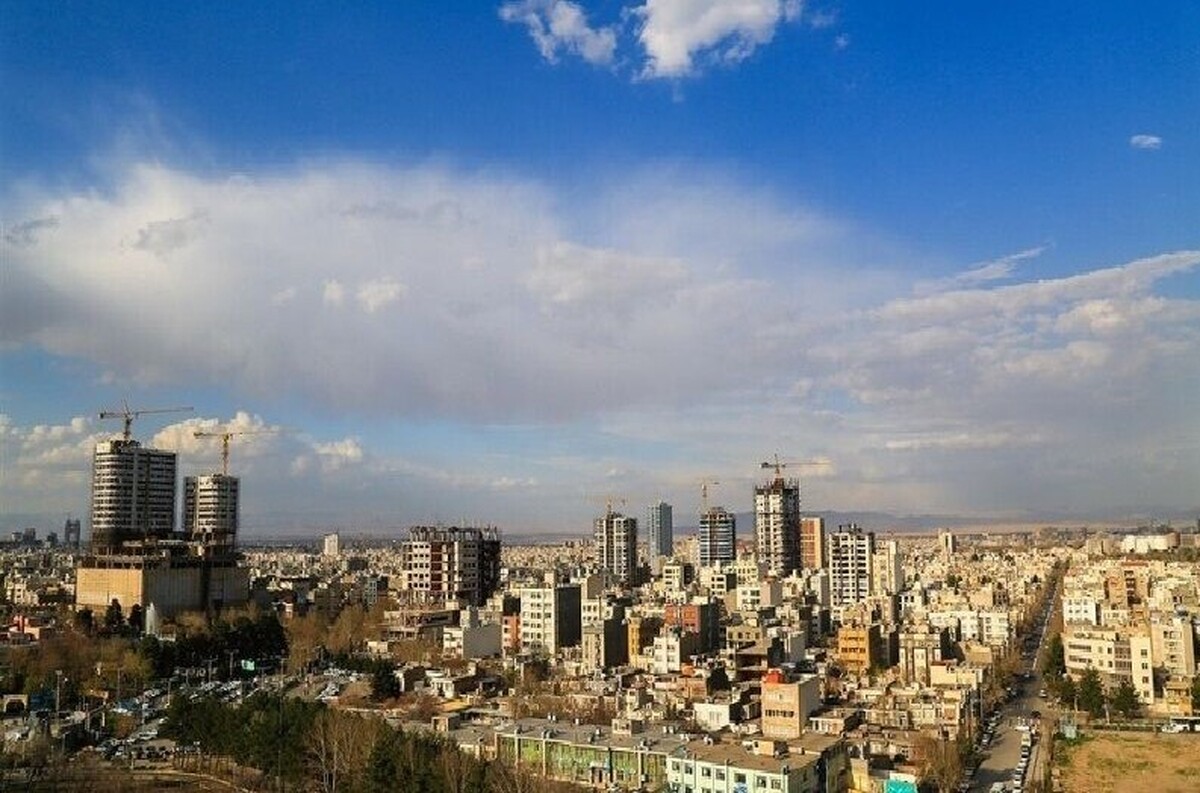 حجم آلاینده‌ها در مشهد در مرز هشدار قرار دارد (یکم خردادماه ۱۴۰۲)
