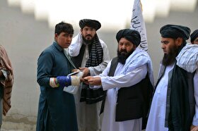 توزيع پول توسط طالبان بین مردم استان لوگر + تصاویر