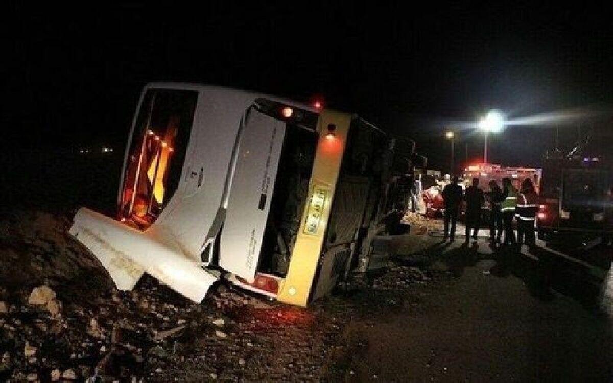 واژگونی اتوبوس در آزادراه قزوین-کرج| ۳ نفر کشته و ۲۲ تن دیگر مصدوم شدند (۱۵ خرداد ۱۴۰۲)