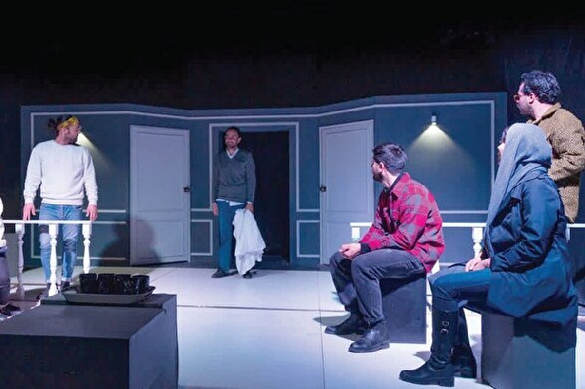 گفتگو با کارگردانان جوان درباره نمایش‌های روی صحنه | تئاتر مشهد ظرفیت اجرای ۱۰ نمایش هم زمان را ندارد