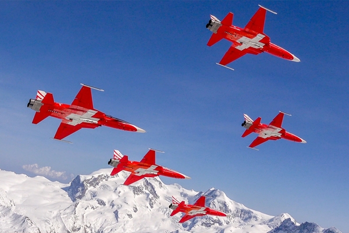 حادثه برای دو جنگنده سوئیسی حین نمایش هوایی + فیلم