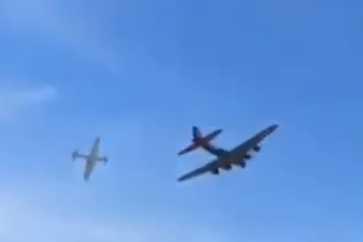 ویدئو| لحظه وحشتناک برخورد دو هواپیما