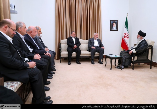 اسماعیل هنیه با رهبر معظم انقلاب دیدار کرد + تصاویر