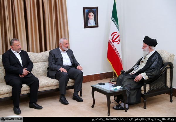 اسماعیل هنیه با رهبر معظم انقلاب دیدار کرد + تصاویر