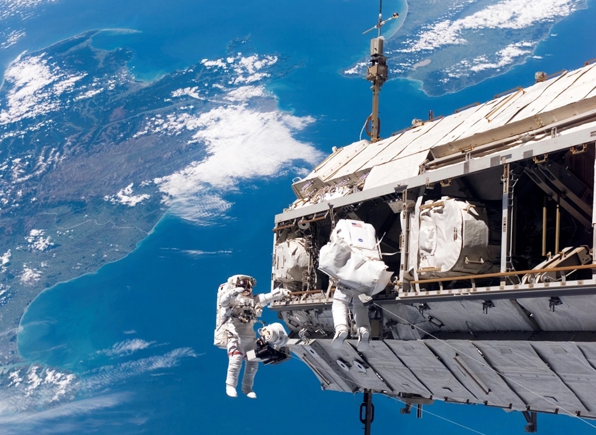 آیا تصاویر ایستگاه فضایی بین‌المللی جعلی است؟! | نظریه جدید طرفداران تئوری توطئه‌