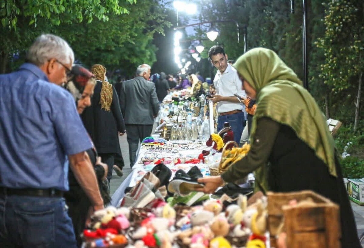 صدور ۲۲هزار مجوز بهره برداری از غرفه بازار‌های سیار در سه ماه اول سال در مشهد