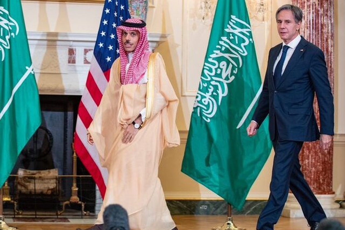وزرای خارجه آمریکا و عربستان حادثه تیراندازی به کنسولگری آمریکا در جده را بررسی کردند