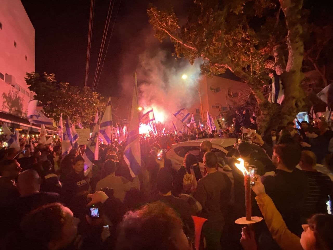 تل آویو روی دور اعتراضات | برکناری رئیس پلیس، صهیونیست‌ها را به خیابان آورد + فیلم و تصاویر