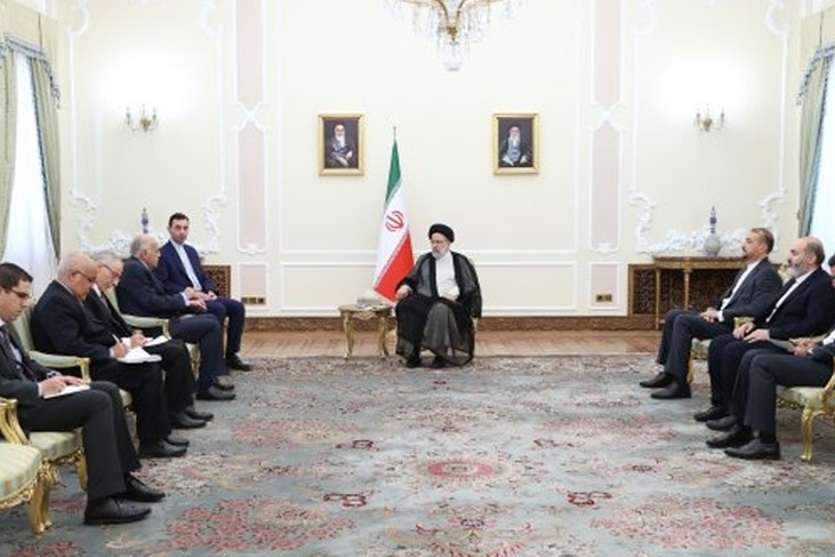 دیدار وزیر خارجه الجزایر با رئیس جمهور | رئیسی: روابط ایران و الجزایر در عرصه‌های مختلف از جمله تجاری و اقتصادی گسترش یابد
