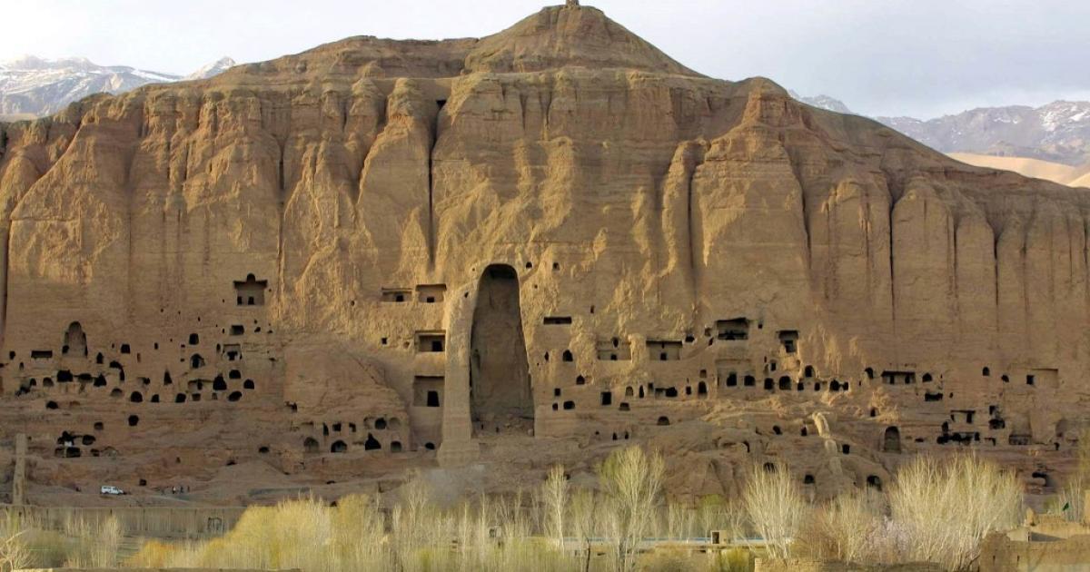 طالبان کار ساخت خانه برای ساکنان مغاره‌ها را متوقف کردند