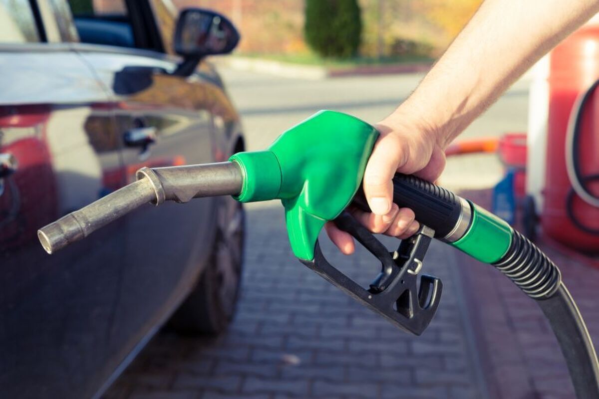 بنزین سوپر پنجشنبه (۲۲ تیر ۱۴۰۲) و جمعه(۲۳ تیر) در کدام جایگاه‌های سوخت مشهد توزیع می‌شود؟
