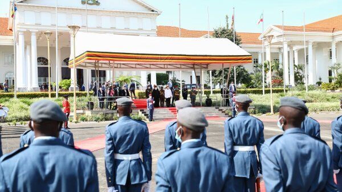 استقبال رسمی رئیس‌جمهور اوگاندا از رئیسی