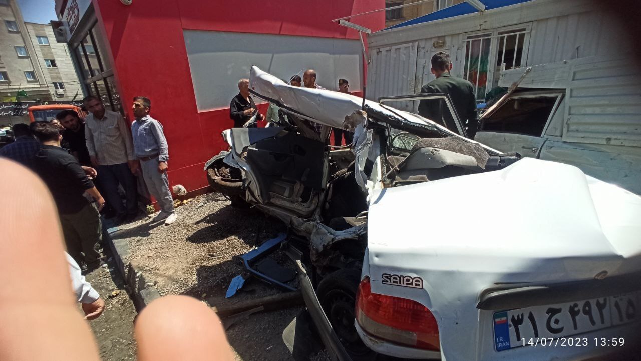 برخورد اتوبوس با تعدادی خودرو و شهروند در تبریز| ۱۰ نفر مصدوم شدند