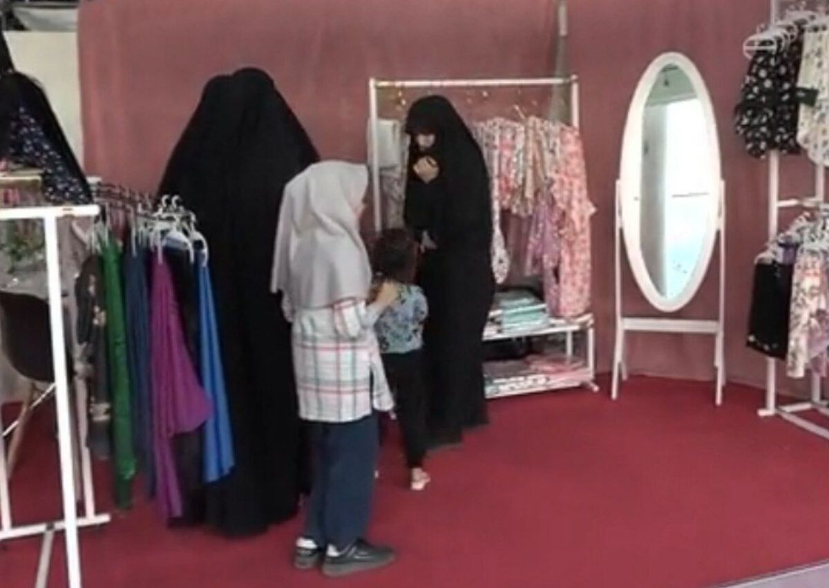 حضور پررنگ خانواده های مشهدی در نمایشگاه عفاف و حجاب| فرصتی برای ترویج سبک زندگی اسلامی + فیلم