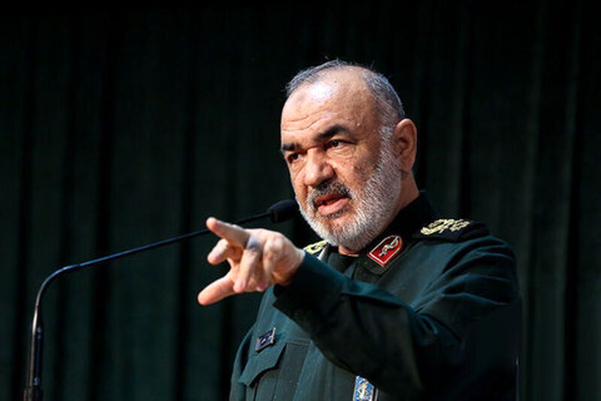 سردار سلامی: جنگ ترکیبی علیه ملت ایران یک جنگ تمام عیار است