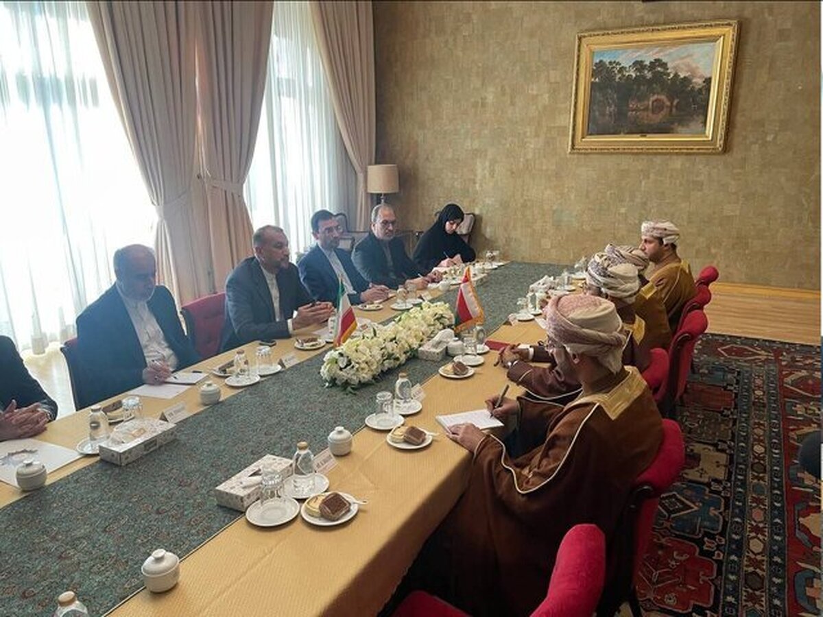 مذاکره وزیران امور خارجه ایران و عمان در تهران