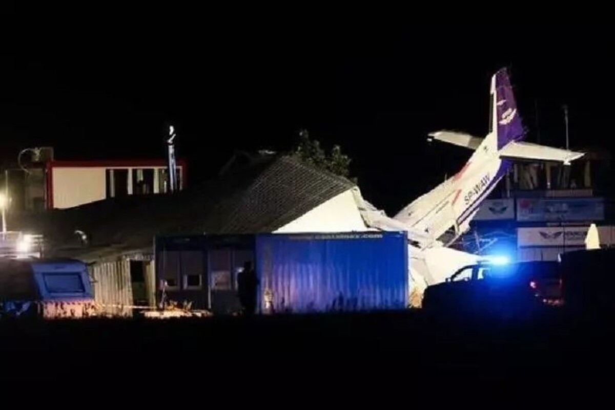 ویدئو | سقوط هواپیمای سبک در لهستان ۵ کشته برجای گذاشت