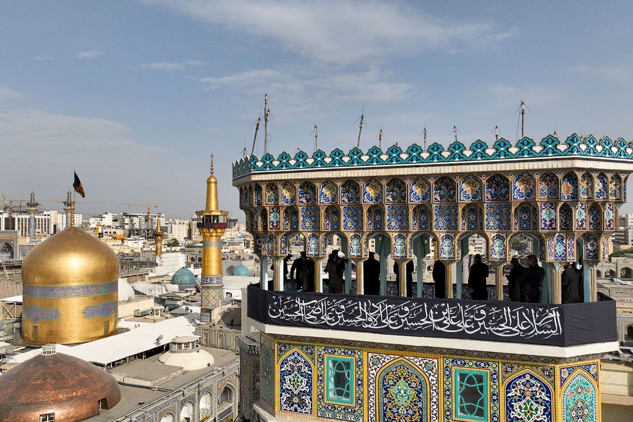 برگزاری آیین ۳۰۰ ساله «صلا» در بامداد اولین روز محرم در مشهد | نوای «یا حسین (ع)» بر فراز گلدسته‌های حرم مطهر رضوی