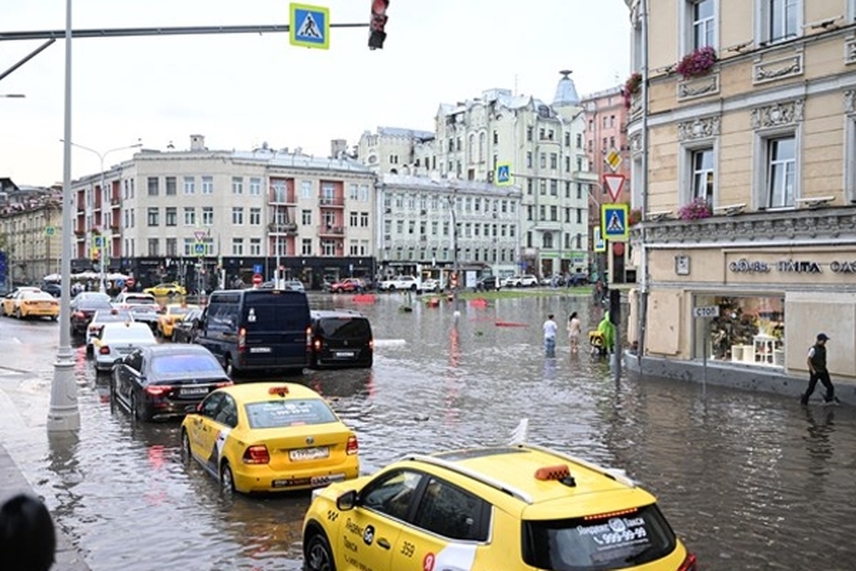 باران، مسکو روسیه را رودخانه کرد + فیلم و عکس