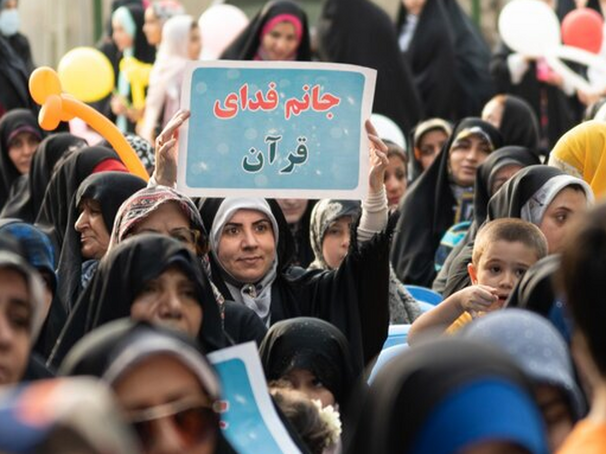 نمازگزاران سراسر کشور در محکومیت اهانت به قرآن تظاهرات کردند