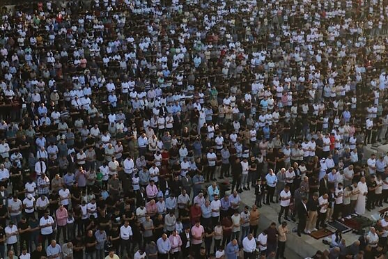 ۱۰۰ هزار نمازگزار نماز عید قربان در مسجد الاقصی را برگزار کردند