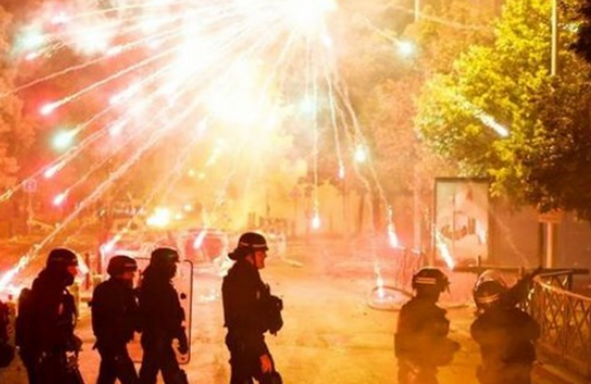 بازداشت ۶۷۰ نفر در اعتراضات فرانسه| کابینه ماکرون نشست اضطراری برگزار کرد