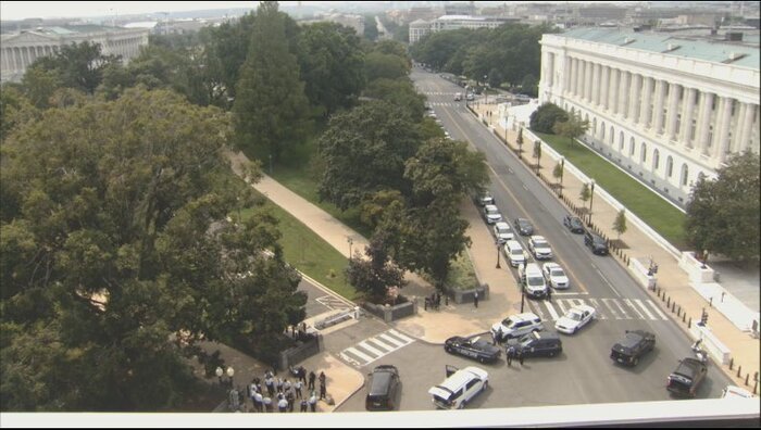 وقوع تیراندازی در ساختمان مجلس سنای آمریکا + فیلم و عکس