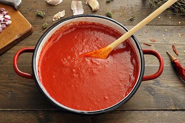 آموزش تهیه رب گوجه فرنگی خانگی
