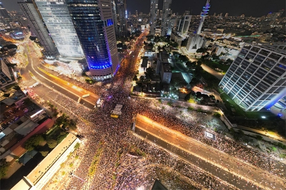 تظاهرات ده‌ها هزار نفری ساکنان سرزمین‌های اشغالی علیه نتانیاهو (۲۹ مرداد ۱۴۰۲) + تصاویر