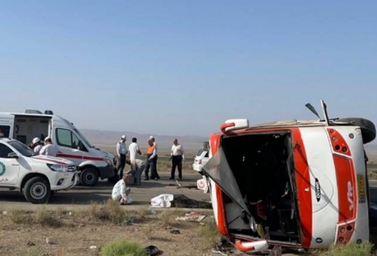 واژگونی اتوبوس در آزادراه خرم آباد-اراک | ۹ نفر مصدوم شدند (۲۹ مرداد ۱۴۰۲)