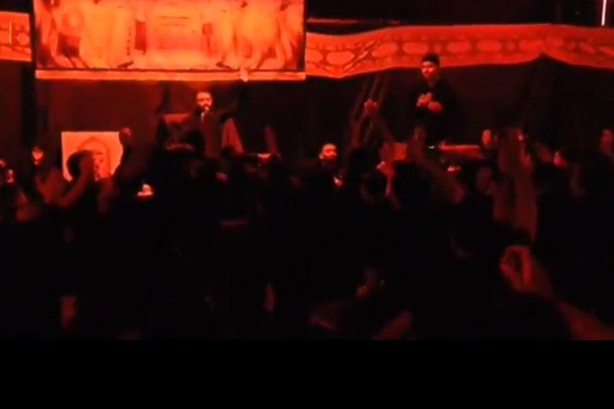 ویدئو | پرچم عزای حسینی بر سردر دبیرستان عدالتیان شهرک شهید رجایی
