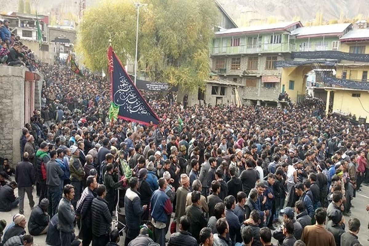 ازسرگیری راهپیمایی محرم در پایتخت کشمیر پس از ۳۴ سال + ویدئو