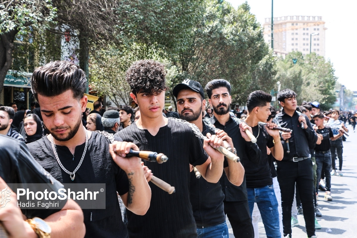 ویدیو | حضور گسترده جوانان و نوجوانان مشهدی در عاشورای ۱۴۰۲