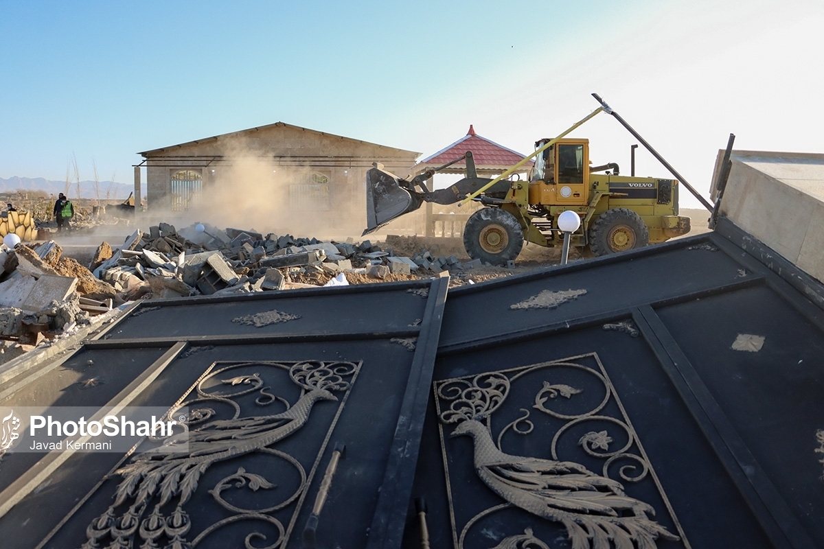 قلع و  تخریب ۵۰  ساختمان غیرمجاز در منطقه ۳ شهرداری مشهد از ابتدای سال تاکنون